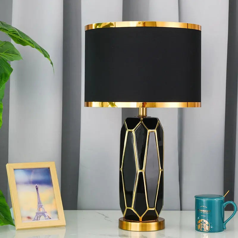 American modern luxury Decor black standing Column E26 Dorm Home Office table lamp for bedroom